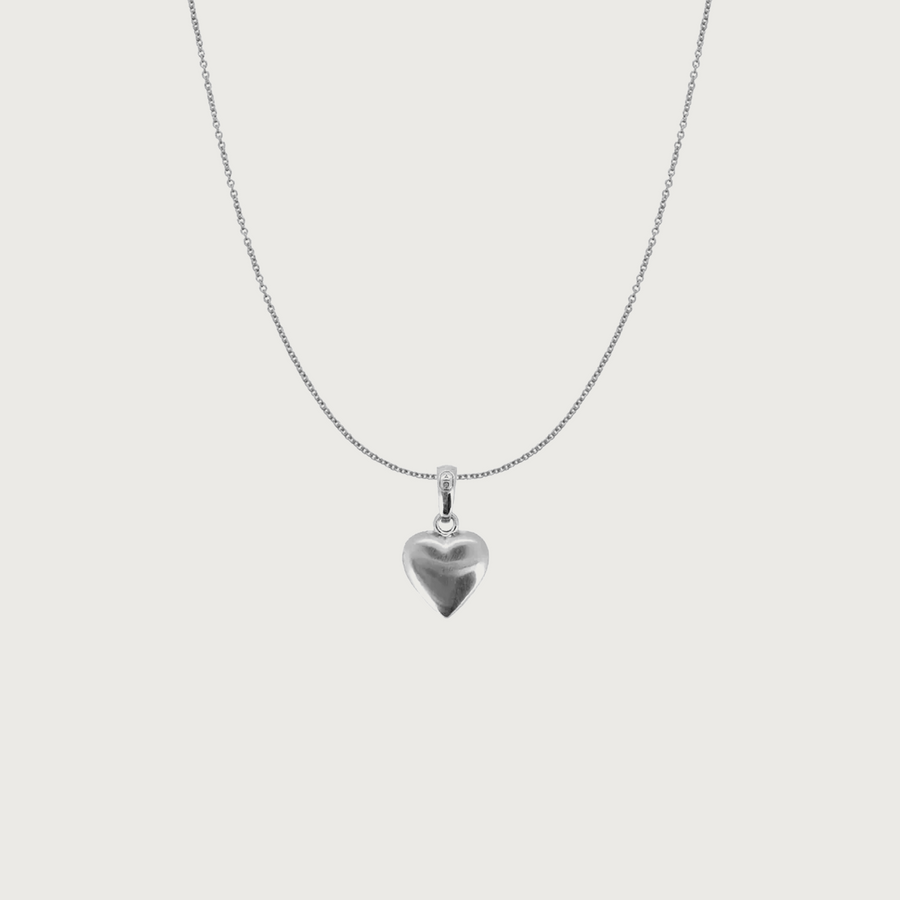 Amore Heart Pendant Necklace Classic Chain in Silver