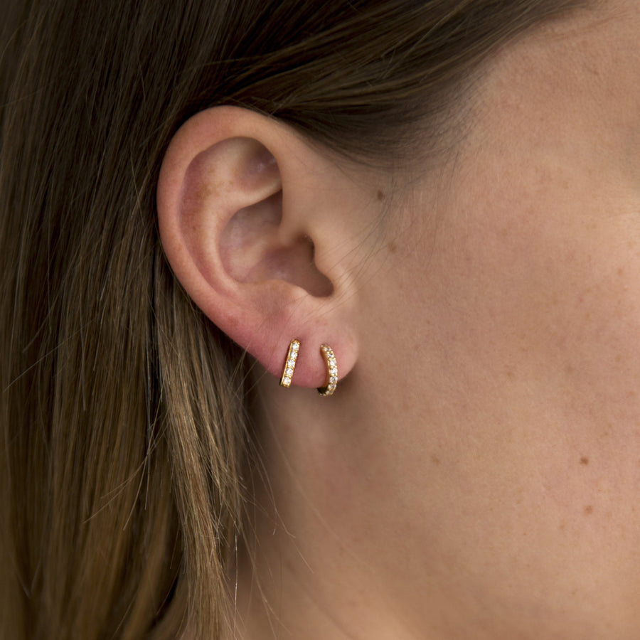 Line Earrings Yellow Gold with White Pave