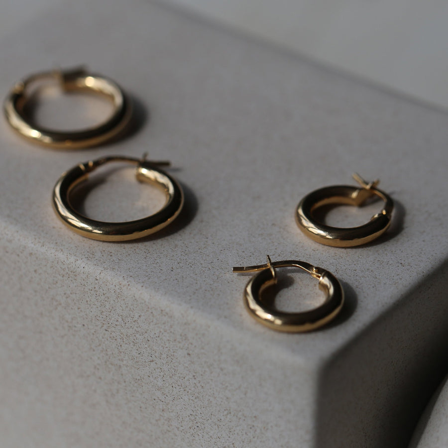 Shop our best-selling classic gold hoop earrings, perfect everyday staples. Jewellery that lasts forever, designed in London.